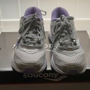 🟡Saucony Cohesion 15, Shoes Gray/Smoke & Grape/Lavender Sneakers Size 8.5